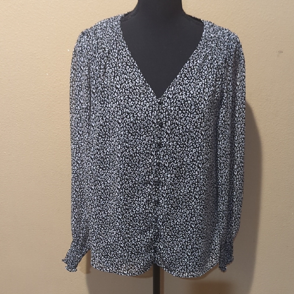 Stylish Monochrome Women's Blouse